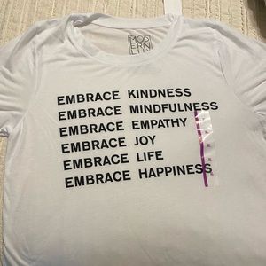 New XL T-Shirt white and black